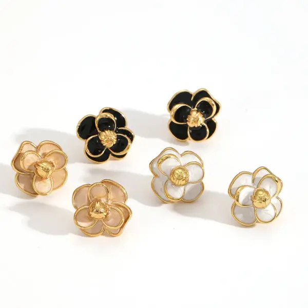 Wholesale PVD Coated Real Gold Plated 18K Gold Flower 304 Stainless Steel IG Style Retro Waterproof Non Tarnish Ear Studs