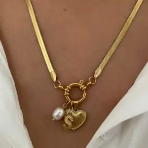 Wholesale 18K Gold Plated 316L Stainless Steel Letter Heart Shape Waterproof Non Tarnish Surgical Steel Simple Style Classic Style For Women's