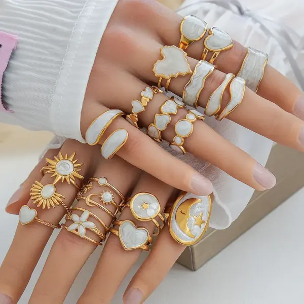 PVD Coated 18K Gold Plated Round Heart Shape Flower 304 Stainless Steel Commute Shiny Waterproof Non Tarnish Rings