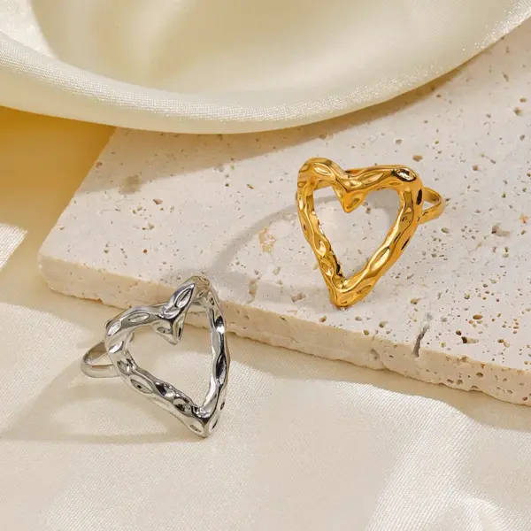 Wholesale PVD Coated 18K Gold Plated Heart Shape 304 Stainless Steel Retro Waterproof Non Tarnish Open Rings