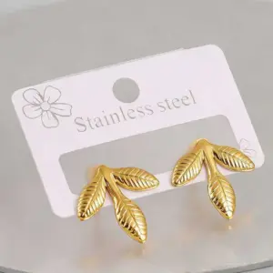 Gold / Average Size / Style 105