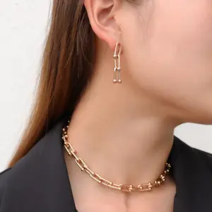 F305-Gold Stud Earrings Pairs of Roses