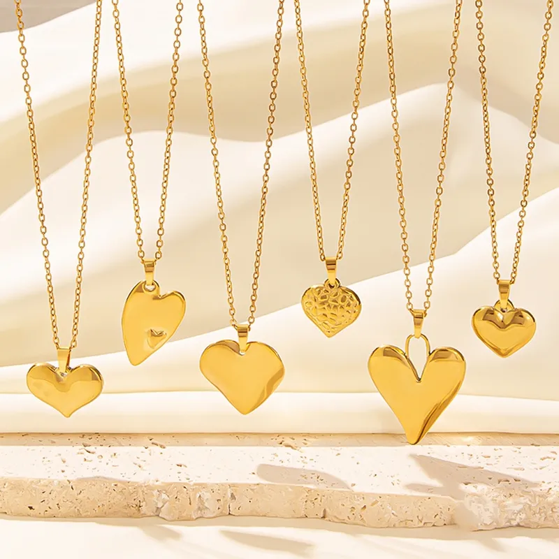 Wholesale PVD Coated Real Gold Plated 18K Gold Heart Shape 304 Stainless Steel Elegant Cute Waterproof Non Tarnish Pendant Necklace