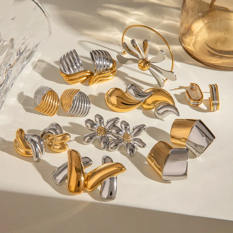 Wholesale 304 Stainless Steel Geometric PVD Coated 18K Real Gold Plated Simple Style Classic Style Mixed Color Plating Ear Studs