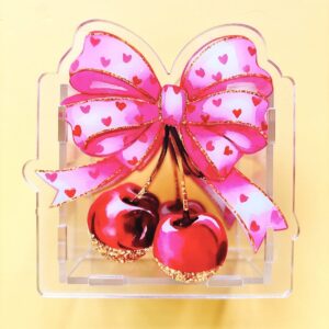 B536 - Cherry Pen Holder