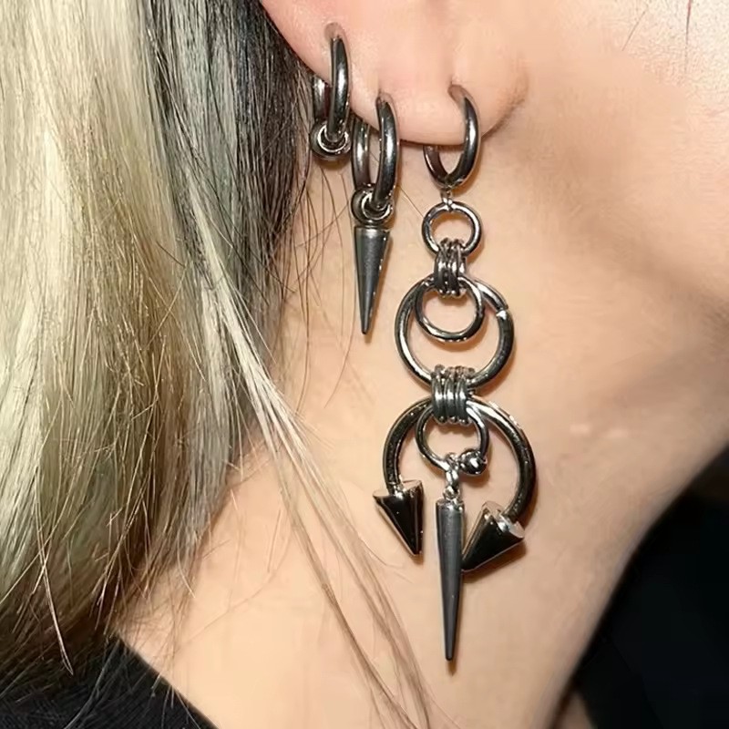 Wholesale New cross-border European and American Gothic stainless steel earrings sewing willow nails two-way inted cone earrings earrings