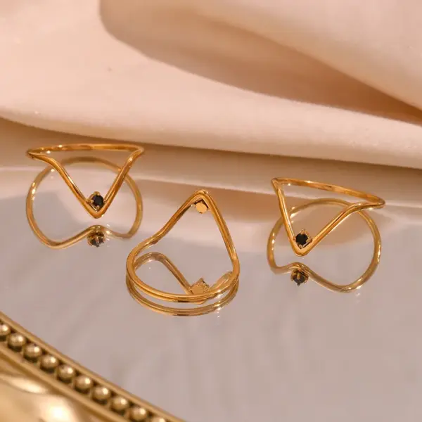 Wholesale Jewelry Vintage Style Simple Style Classic Style V Shape 304 Stainless Steel Rhinestones 18K Gold Plated Plating Inlay Rings