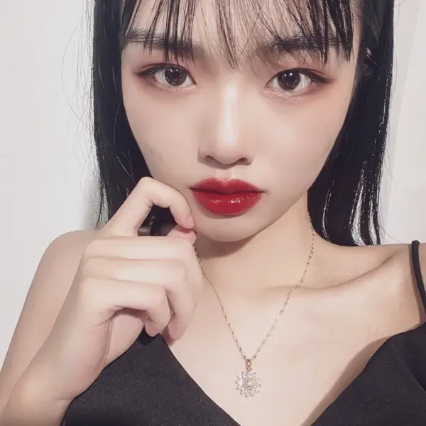 Wholesale Retro Sweet Sunflower Titanium Steel Copper Plating Inlay Zircon Pendant Necklace