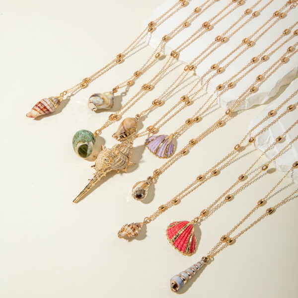 Wholesale European and American Cross-border Natural Shell Necklace Bohemian Style Phnom Penh Summer Marine Conch Shell Pendant