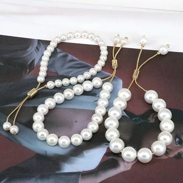Fashion Round Freshwater Pearl Copper Beaded Gold Plated Bracelets