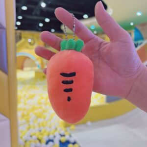 Double-sided carrot + bead chain / 12cm