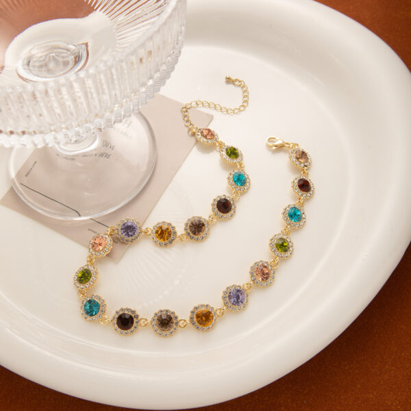 Wholesale Retro Light Luxury Colorful Diamond Water Drop Round Clavicle Chain Niche Personality Super Flash High-grade Elegant Necklace