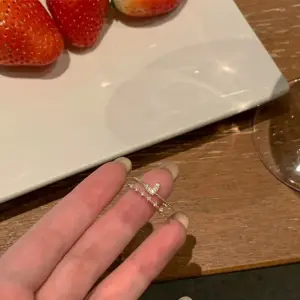 J609 Gold / Adjustable Opening
