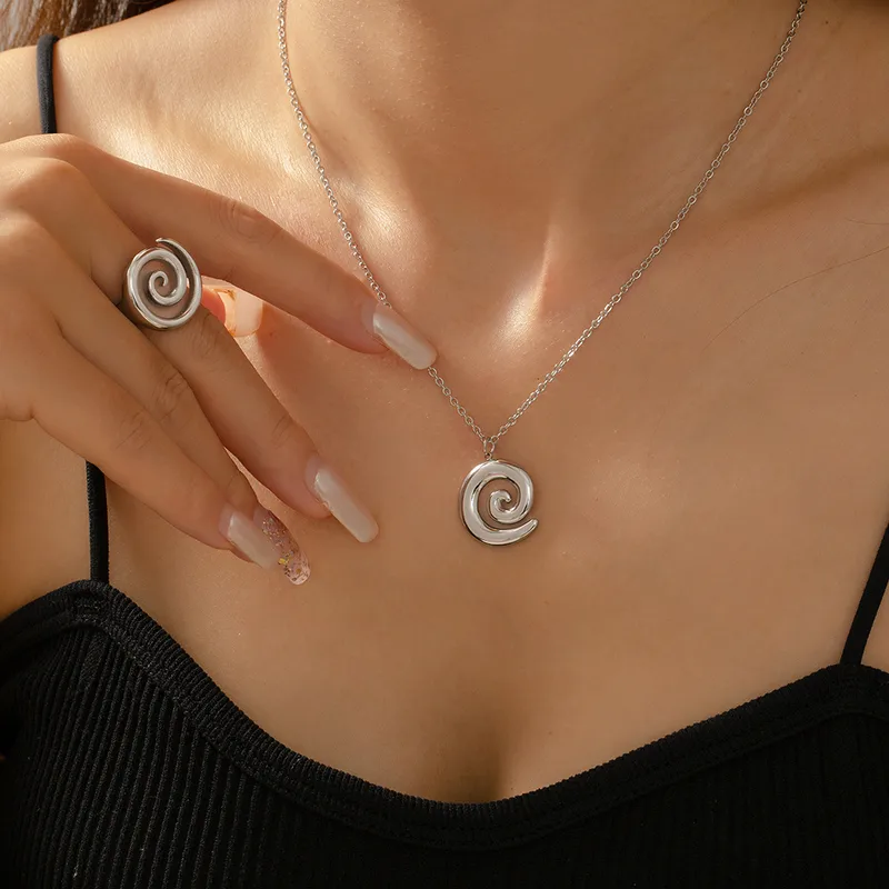Wholesale PVD Coated Real Gold Plated 18K Gold Spiral 304 Stainless Steel Simple Style Classic Style Waterproof Non Tarnish Rings Necklace