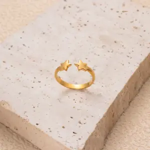 Gold / MN588