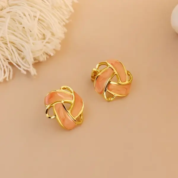 1 Pair Simple Style Round Square Heart Shape 304 Stainless Steel 18K Gold Plated Ear Studs