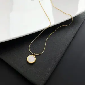 02-J16 Titanium Steel Shell round Necklace / Gold