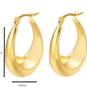Hollow Oval Knife-Edge Earrings-Gold / 18K