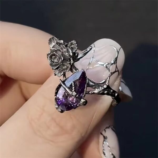 Wholesale Vintage Distressed Black Rose Finger Ring Distinctive Three-dimensional Flower Diamond Ring Open Dark Subculture Ring