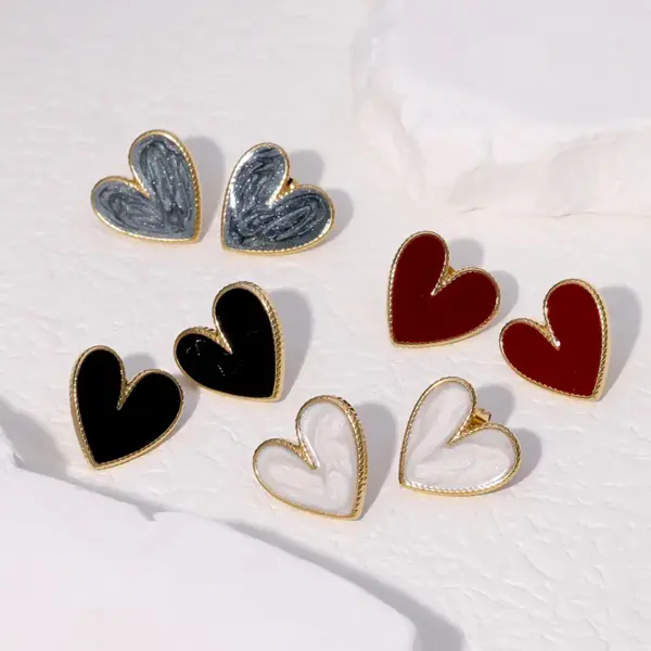 304 Stainless Steel Heart Shape PVD Coated 18K Real Gold Plated 18K Gold Sweet Simple Style Waterproof Non Tarnish Plating Ear Studs