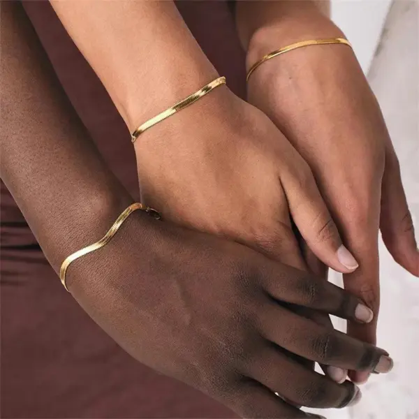 Wholesale PVD Coated Real Gold Plated 16K Gold White Gold Plated Gold Plating Solid Color 304 Stainless Steel Simple Style Waterproof Non Tarnish 304 Stainless Steel Bracelets