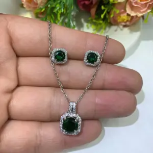 Emerald Pendant (without Chain)