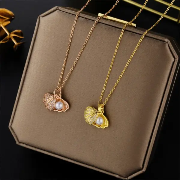 Wholesale PVD Coated Real Gold Plated Shell Stainless Steel Fashion Waterproof Non Tarnish Necklace