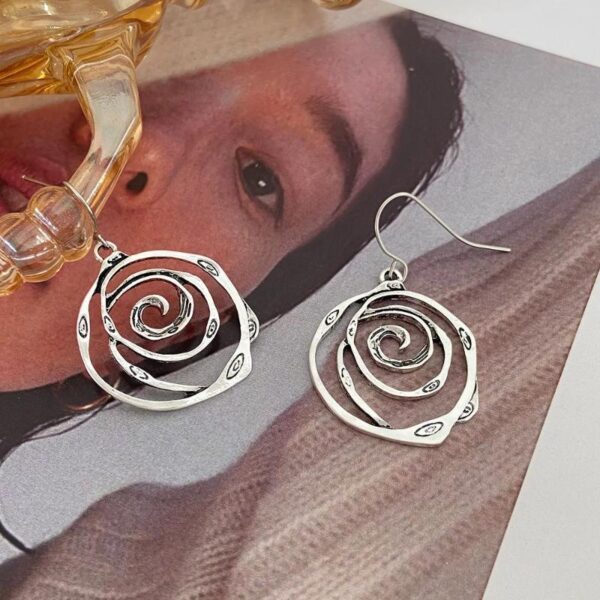 oly-e657396d77d783de97711eb60b2b636b Wholesale punk rock n rivet earrings hip-hop round earrings factory direct sales
