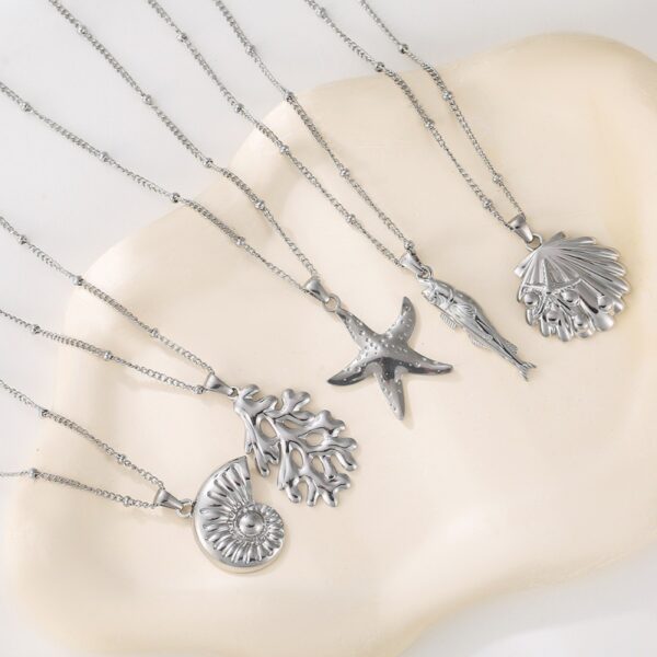 oly-e65a008057f9ced1d613e852e257d8a6 Wholesale Stainless steel marine life color-preserving necklace