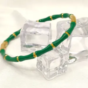 Dripping Green / One Size