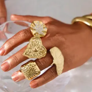 Wholesale PVD Coated 14K Gold Real Gold Plated Heart Shape Ginkgo Leaf 304 Stainless Steel Simple Style Classic Style Waterproof Non Tarnish Rings Bracelets