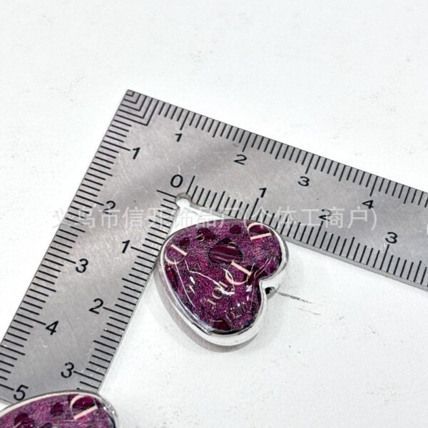 oly-e6b2f30b41e9c5e18f586adc1a2a0d14 Wholesale Through-hole silver-edged cartoon letter print heart beaded necklace