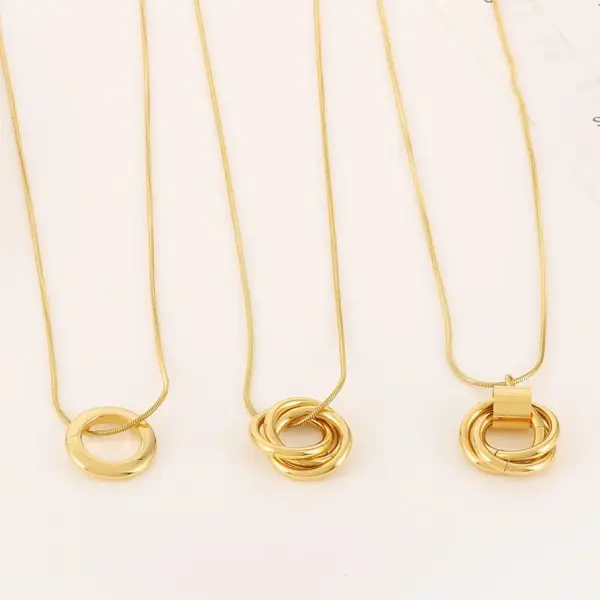 Wholesale 304 Stainless Steel Circle PVD Coated 18K Real Gold Plated Simple Style Waterproof Non Tarnish Plating Snake Chain Pendant Necklace