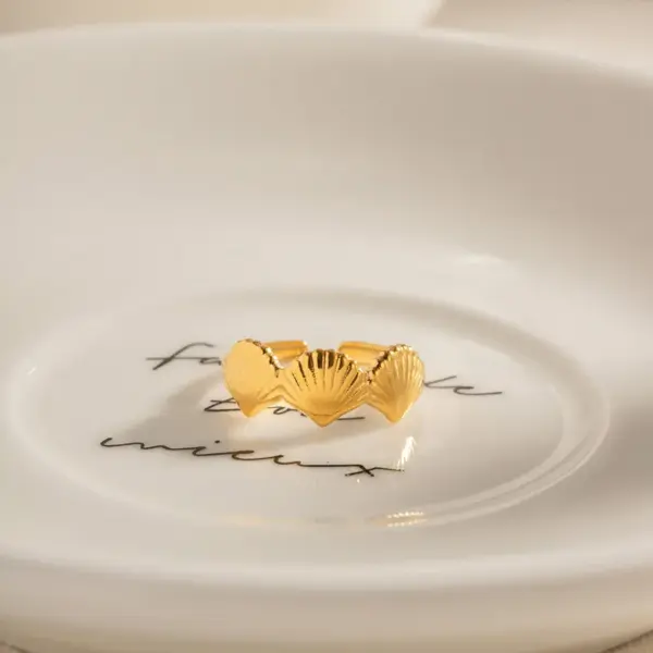 Wholesale Jewelry Artistic Shell 304 Stainless Steel PVD Coated Plating Open Rings