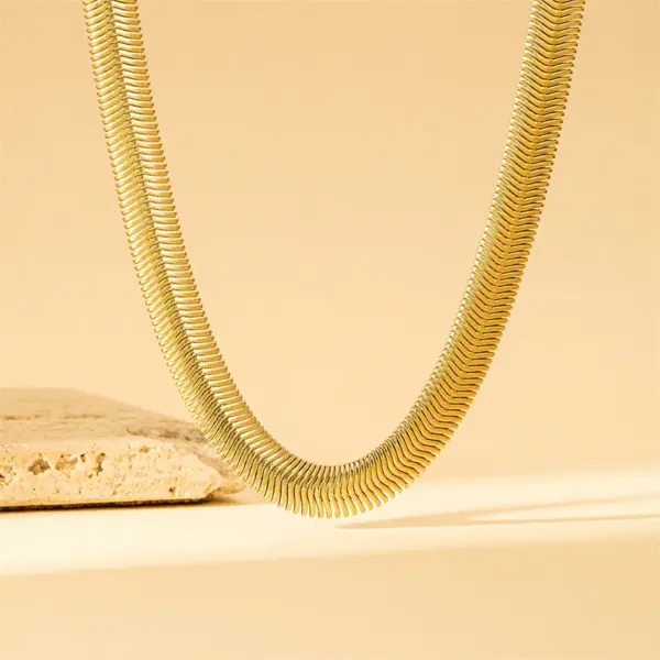 Wholesale 304 Stainless Steel Titanium Steel Solid Color Vacuum Plating Real Gold Plated 18K Gold Hip-Hop Waterproof Non Tarnish Blade Chain Necklace