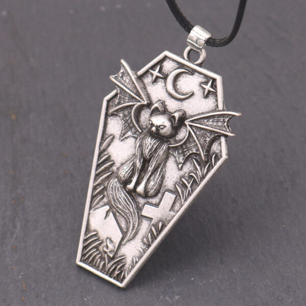 Wholesale Cross-Border Popular Retro Alloy Shield Black Cat Pendant Egyptian Cat Necklace Men and Women Punk Party European and American Accessories