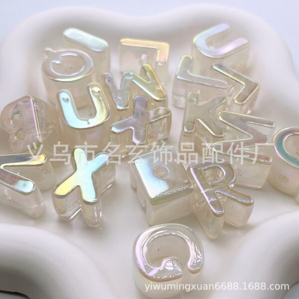 Wholesale Acrylic high-transparency cloud-like letter beads