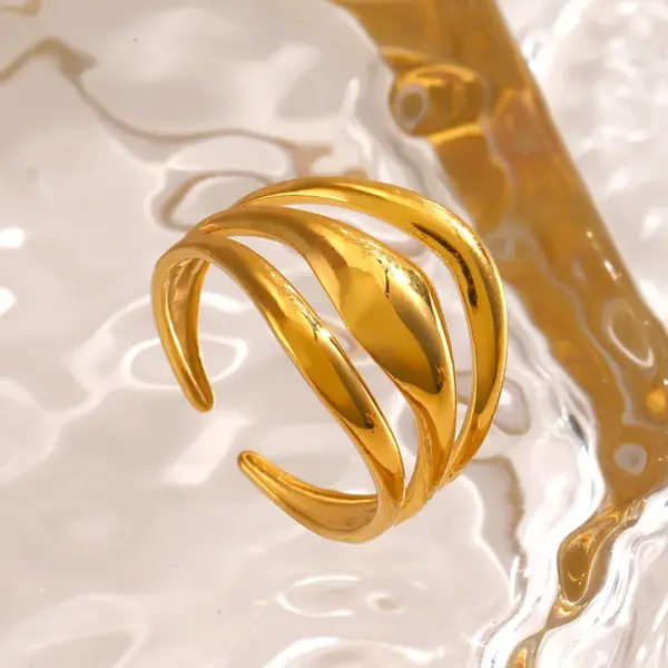 Wholesale Ion Plating (IP) 18K Gold Plated Lines 304 Stainless Steel Simple Style IG Style Waterproof Non Tarnish Rings