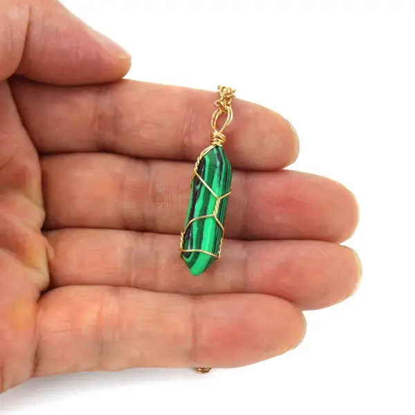 Wholesale Simple Style Hexagon Prism Natural Stone Copper Handmade Pendant Necklace 1 Piece