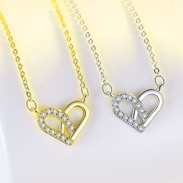 Wholesale Heart-shaped pendant clavicle necklace niche high-end