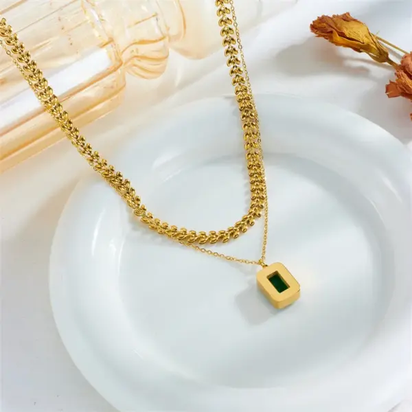 Wholesale PVD Coated 18K Gold Plated Square 304 Stainless Steel Retro Waterproof Non Tarnish 304 Stainless Steel Double Layer Necklaces