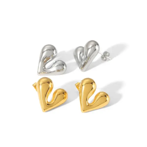 Wholesale PVD Coated Real Gold Plated Heart Shape 304 Stainless Steel Simple Style Waterproof Non Tarnish Ear Studs