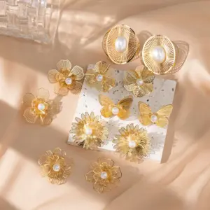 Wholesale 1 Pair Simple Style Classic Style Flower Butterfly 201 Stainless Steel Ear Studs