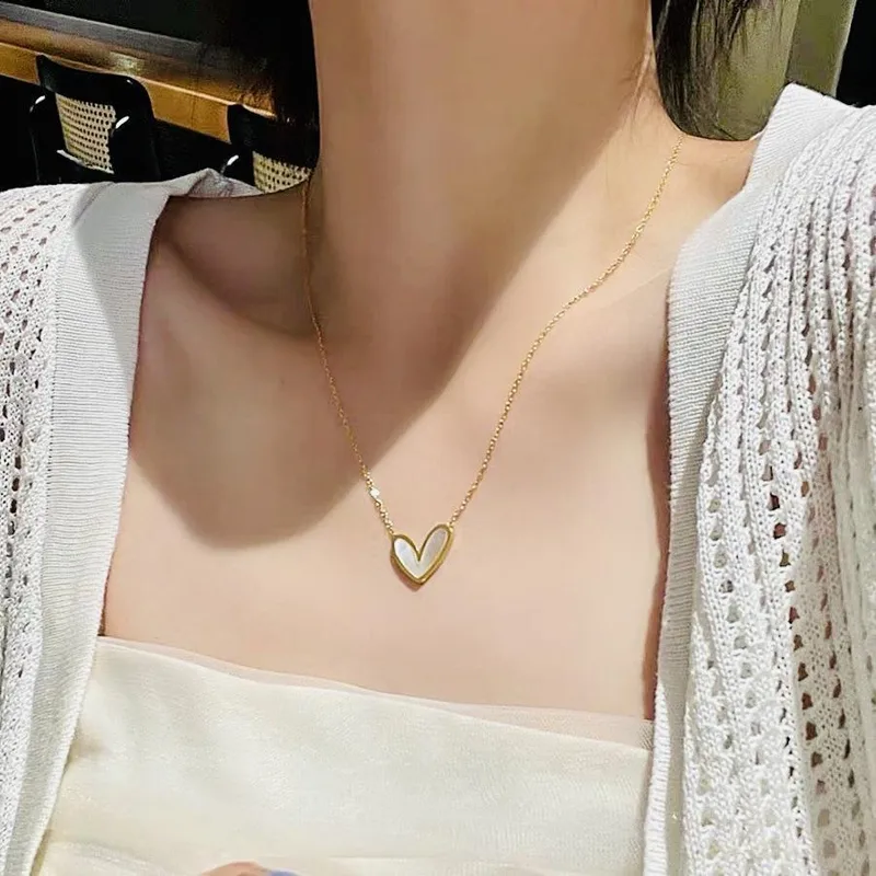 Wholesale 1 Piece Lady Heart Shape Titanium Steel Plating Pendant Necklace
