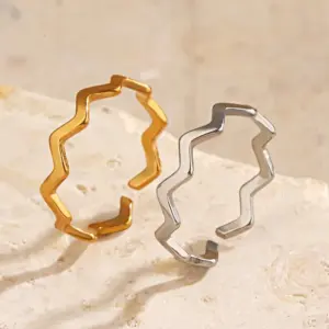 Wholesale Ion Plating (IP) 18K Gold Plated Waves Lines 304 Stainless Steel Elegant Glam Hip-Hop Waterproof Non Tarnish Open Rings
