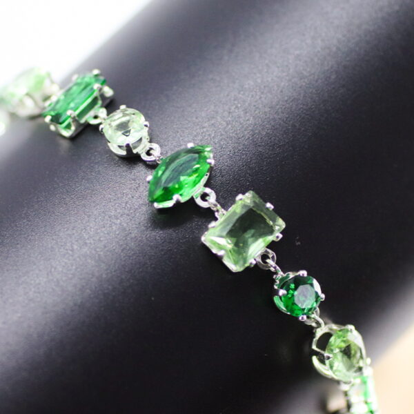 Wholesale Shijia's New Oval Zircon Bracelet for Women, Emerald Streamer Crystal Candy Bracelet, Light Luxury and High-End Feel