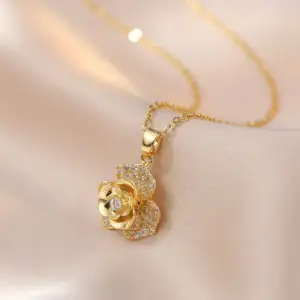 X1033 Rotating Flower Necklace [With Pendant]
