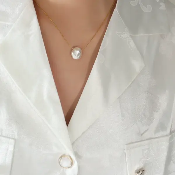 Wholesale PVD Coated Real Gold Plated 18K Gold Oval 304 Stainless Steel Imitation Pearl Fairy Style Waterproof Non Tarnish 304 Stainless Steel Pendant Necklace