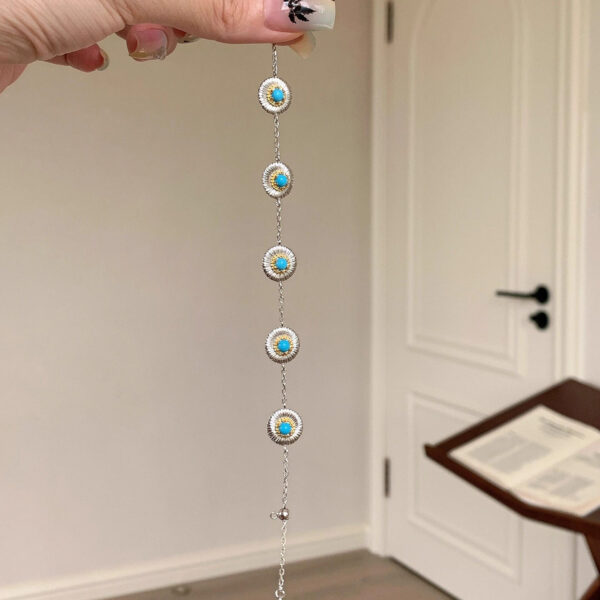 Wholesale "Floating Dream" Vintage Brushed Faux Turquoise Daisy Bracelet - Retro, Light Luxury, Niche, Flattering, and Elegant Jewelry