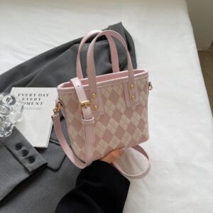 Pink without pendant